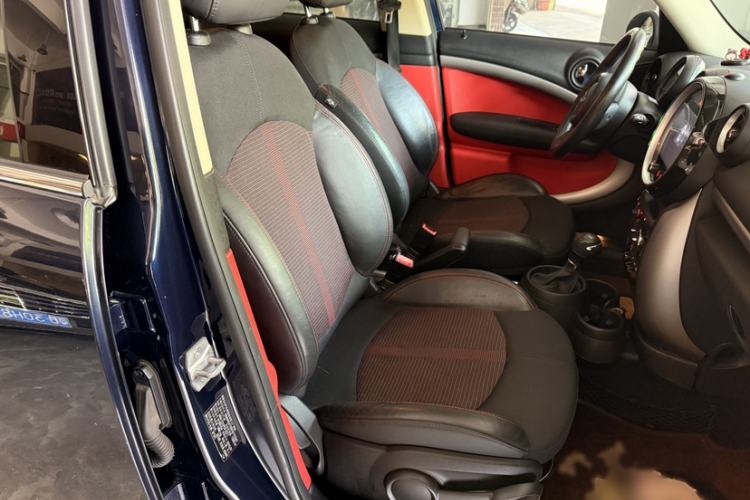 Used MINI Countryman 2014 1.6T COOPER ALL4 Fun Interior 1