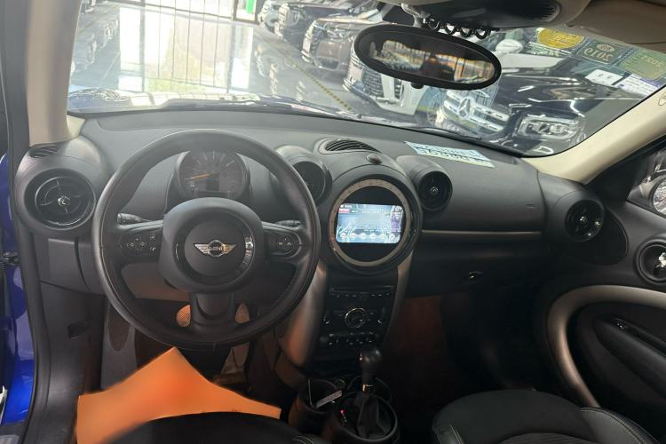 Used MINI Countryman 2014 1.6T COOPER ALL4 Fun Interior 1