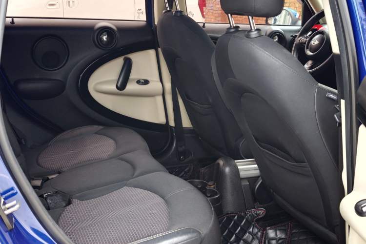 Used MINI Countryman 2014 1.6T COOPER ALL4 Fun Interior 2