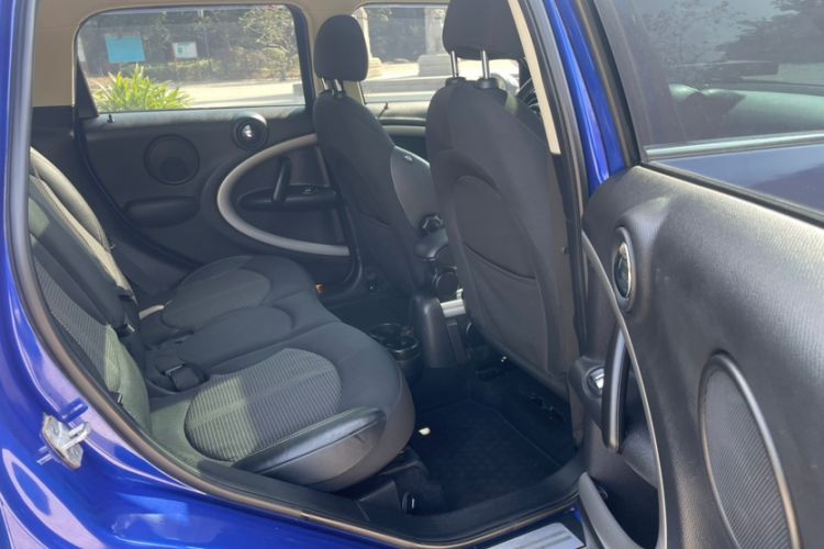 Used MINI Countryman 2014 1.6L COOPER Fun Interior 2