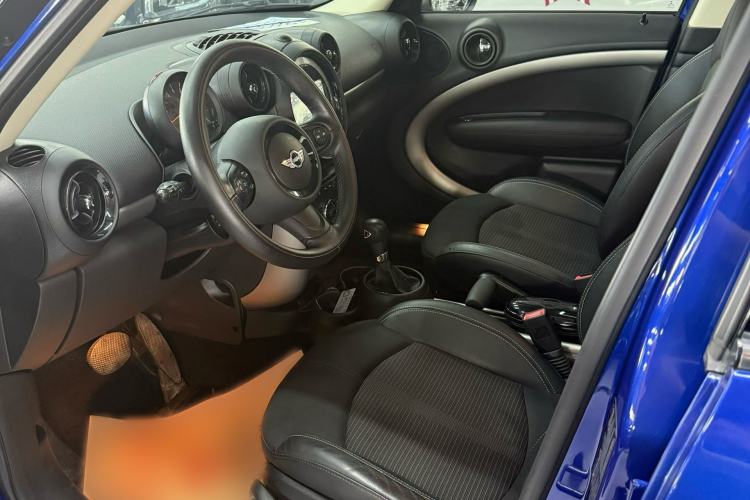 Used MINI Countryman 2014 1.6T COOPER ALL4 Fun Interior 2