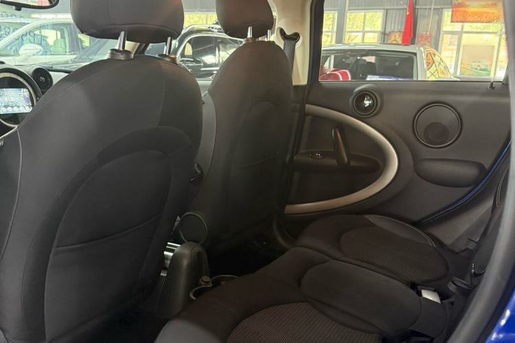 Used MINI Countryman 2014 1.6T COOPER ALL4 Fun Interior 3