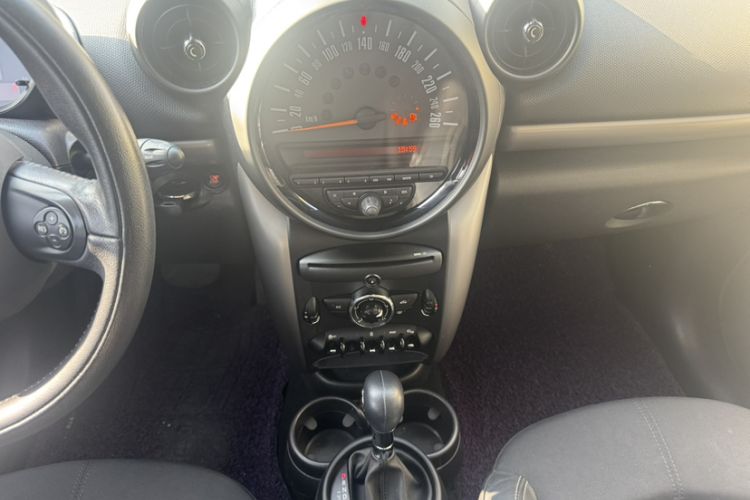 Used MINI Countryman 2014 1.6T COOPER ALL4 Fun Interior 4