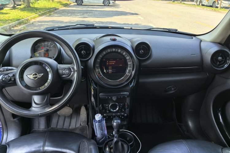 Used MINI Countryman 2014 1.6L COOPER Excitement Interior 4