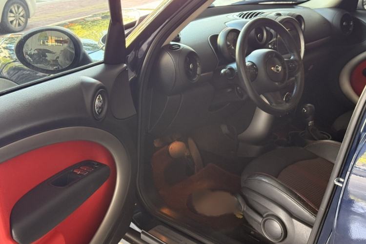 Used MINI Countryman 2014 1.6T COOPER ALL4 Fun Interior 5