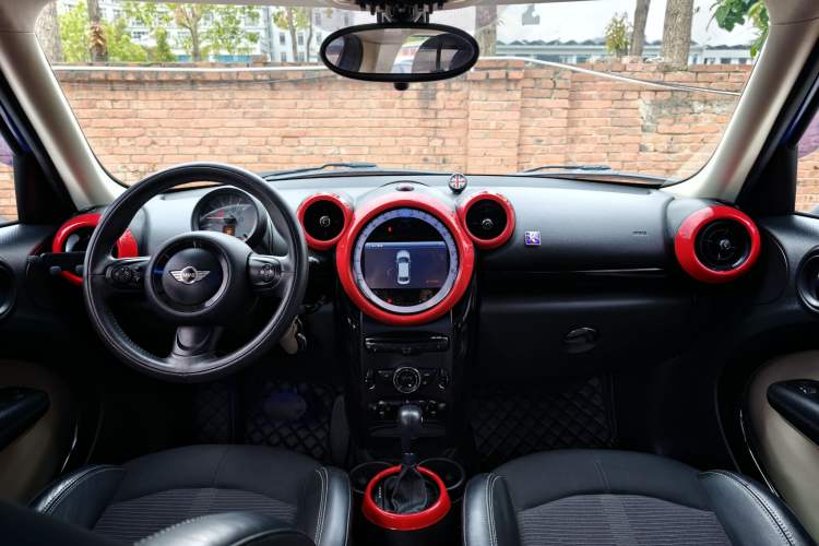 Used MINI Countryman 2014 1.6T COOPER ALL4 Fun Interior 7