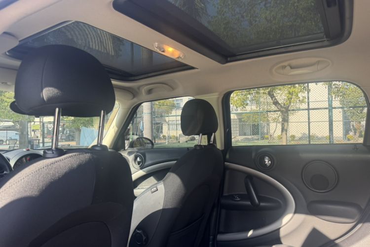 Used MINI Countryman 2014 1.6T COOPER ALL4 Fun Interior 7