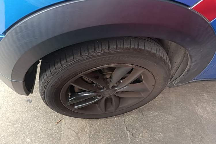 Used MINI Countryman 2014 1.6L COOPER Excitement Left Front Wheel Hub