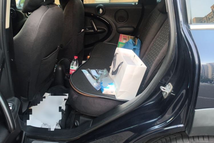 Used MINI Countryman  Left Rear Seat