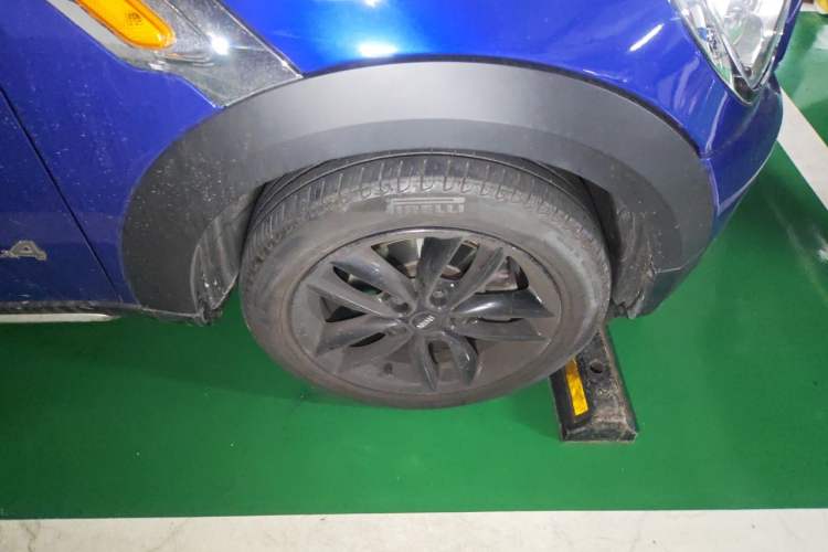Used MINI Countryman 2014 1.6T COOPER ALL4 Fun Right Front Wheel Hub