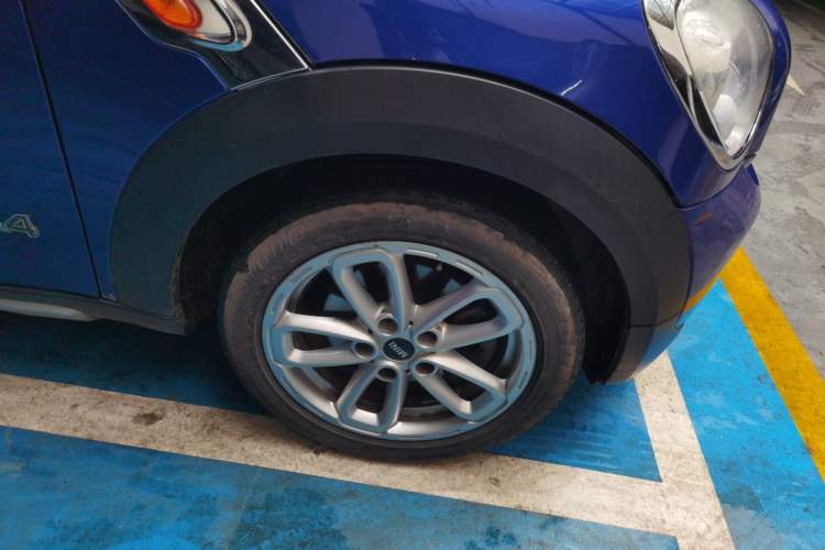 Used MINI Countryman 2014 1.6T COOPER ALL4 Fun Right Front Wheel Hub