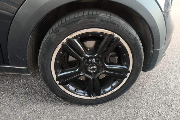 Used MINI Countryman  Right Front Wheel Hub