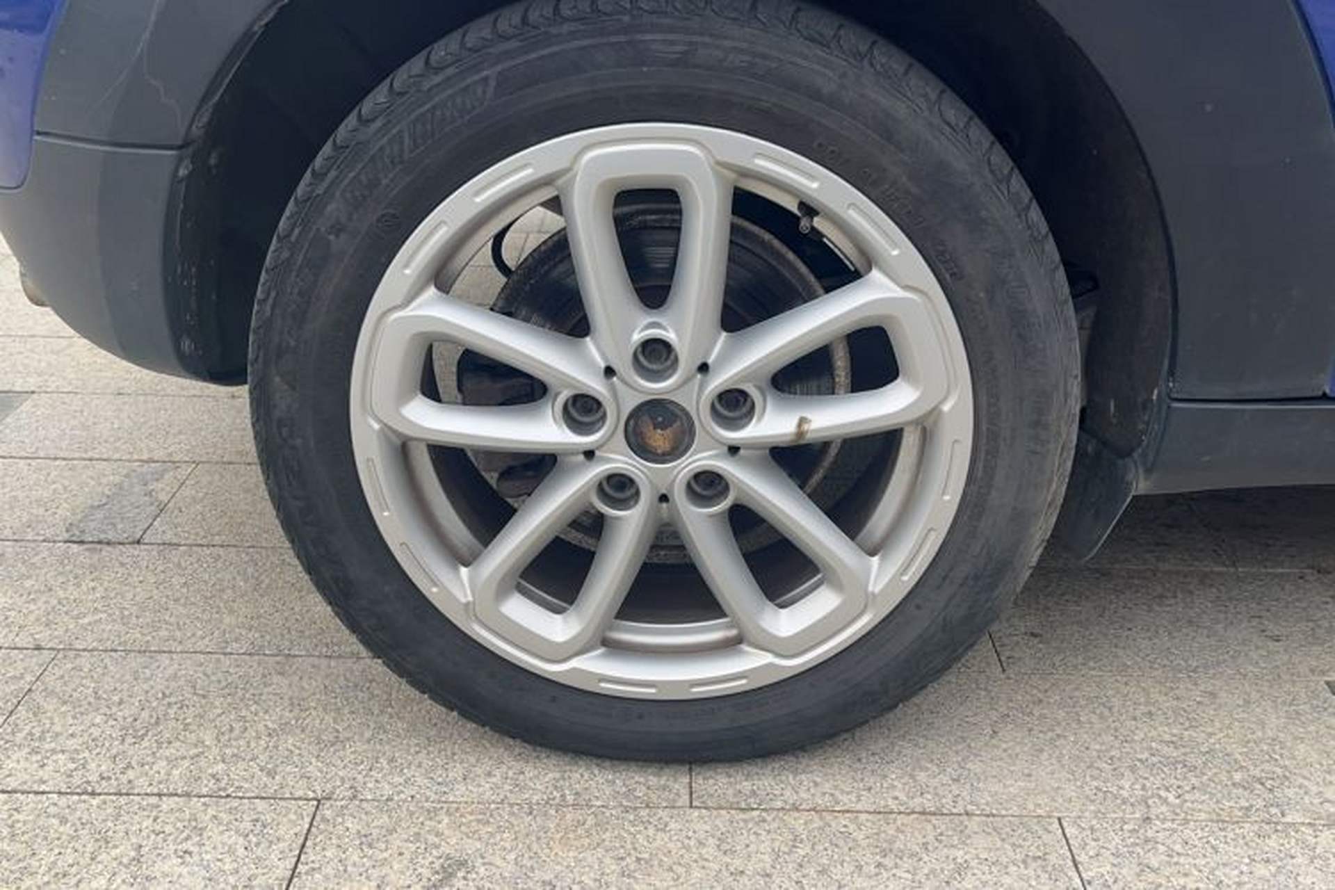 Used MINI Countryman 2014 1.6L COOPER Fun Right Rear Wheel Hub