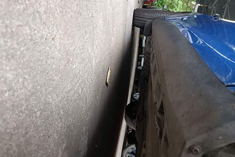 Used MINI Countryman 2014 1.6L COOPER Excitement Right Side Sill