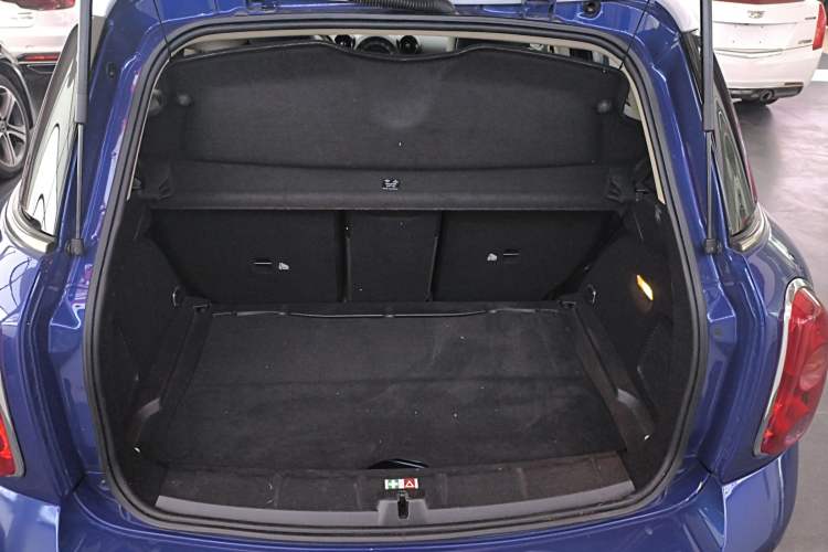 Used MINI Countryman 2014 1.6T COOPER S ALL4 Trunk