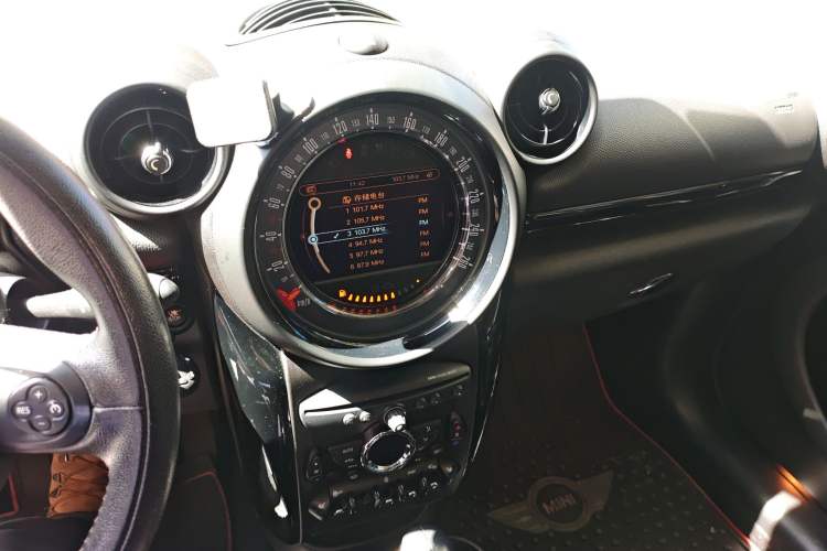 Used MINI Countryman 2014 1.6T COOPER ALL4 Excitement Audio And AC Panel