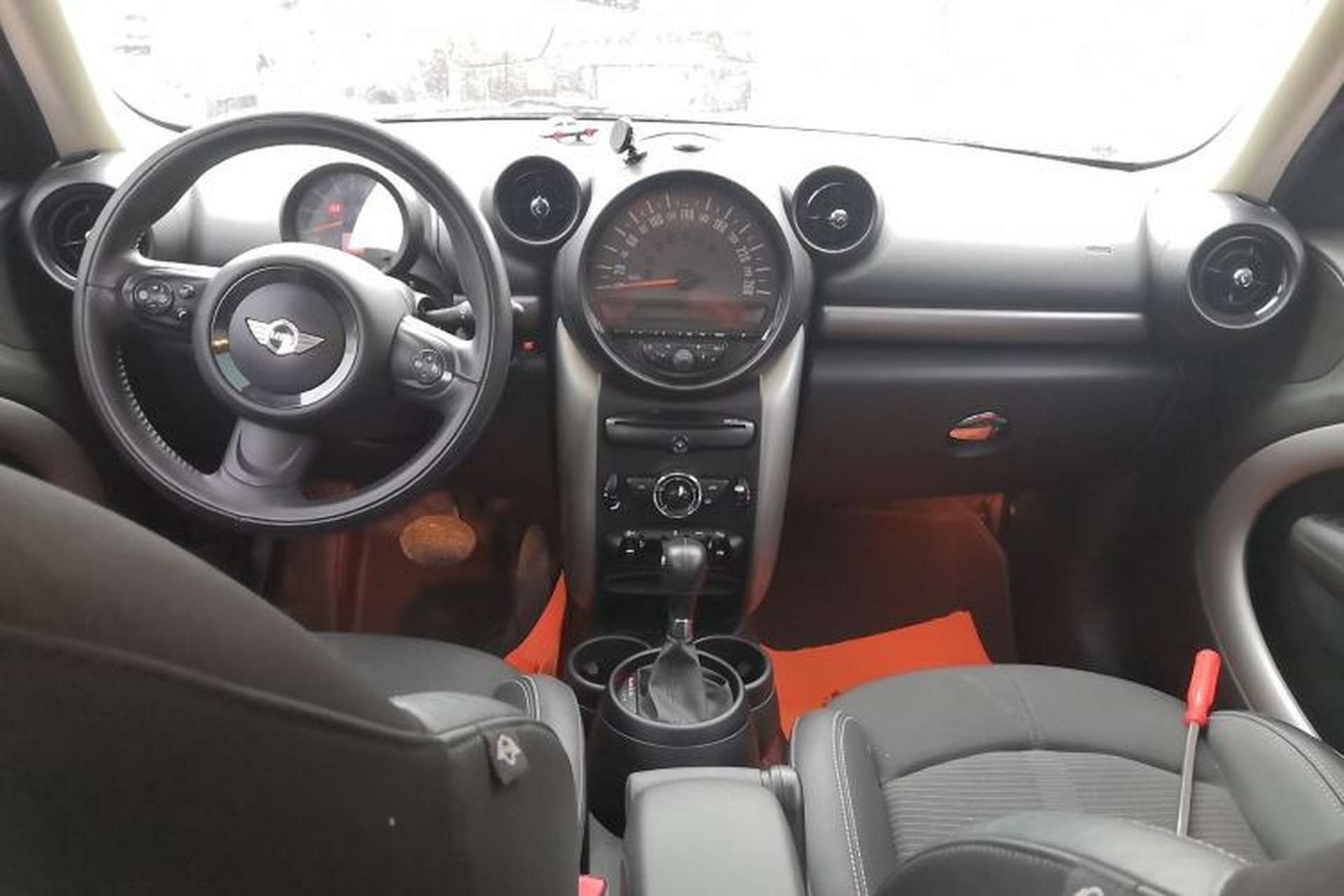 Used MINI Countryman 2014 1.6T COOPER ALL4 Fun Center Console