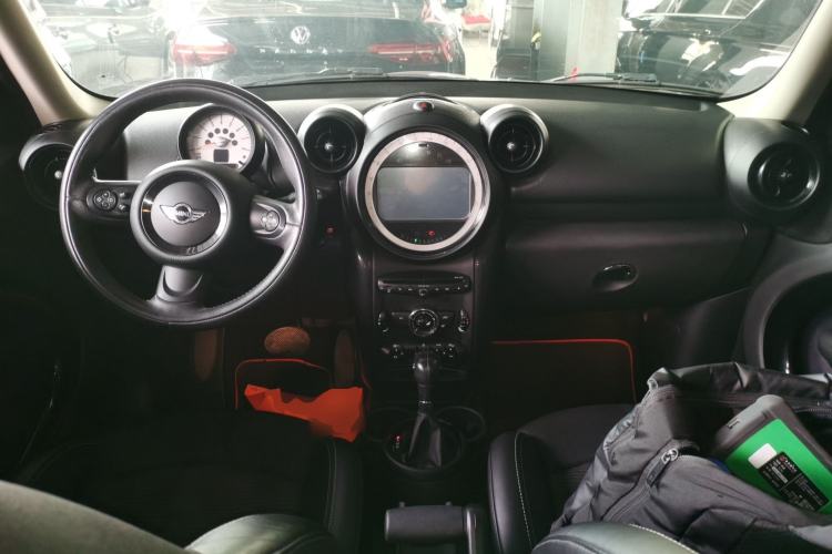 Used MINI Countryman 2014 1.6L COOPER Fun Center Console