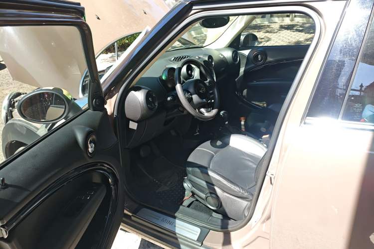 Used MINI Countryman 2014 1.6T COOPER ALL4 Excitement Driver Seat