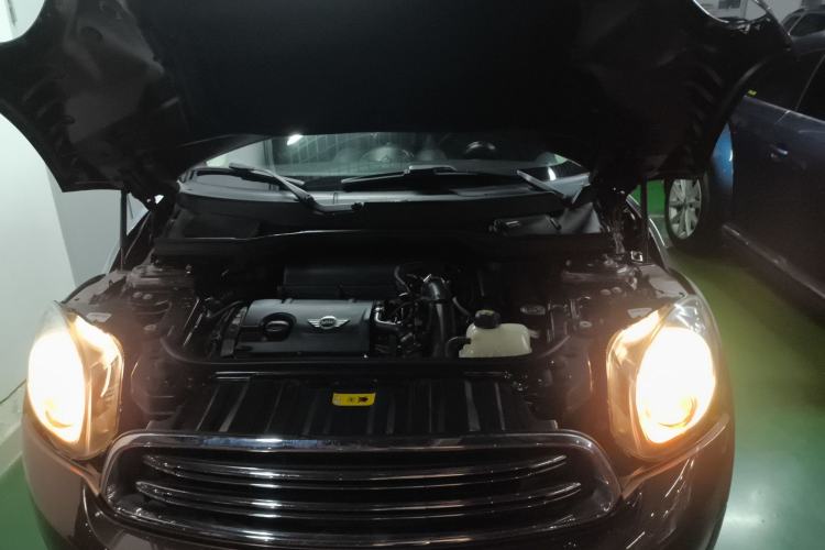 Used MINI Countryman 2014 1.6T COOPER ALL4 Fun Engine Bay
