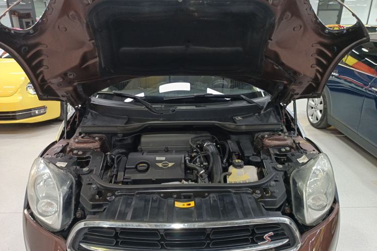 Used MINI Countryman 2014 1.6T COOPER S Engine Bay