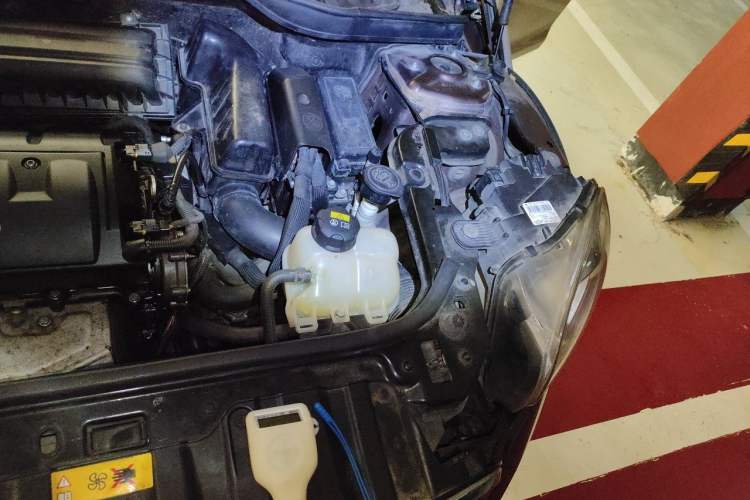 Used MINI Countryman  Engine Bay Left