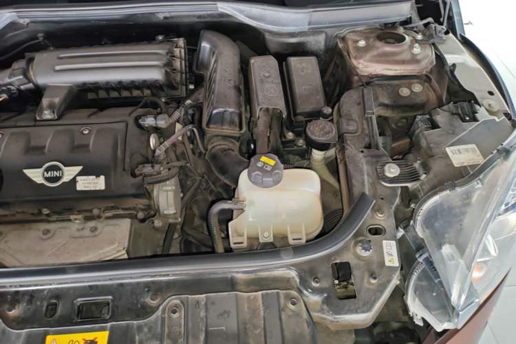 Used MINI Countryman 2014 1.6L COOPER Excitement Engine Bay Left