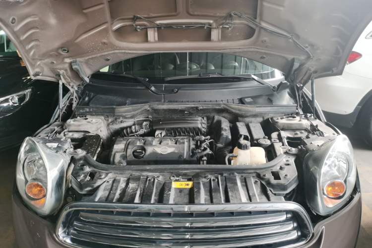 Used MINI Countryman 2014 1.6L COOPER Fun Engine Bay