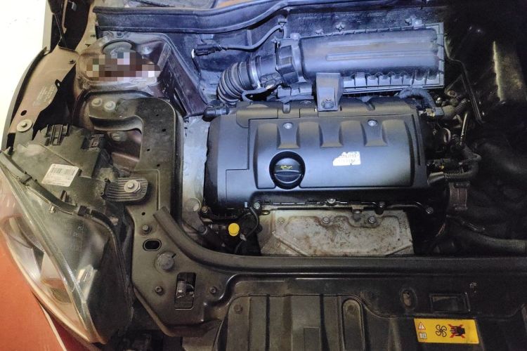 Used MINI Countryman  Engine Bay Right
