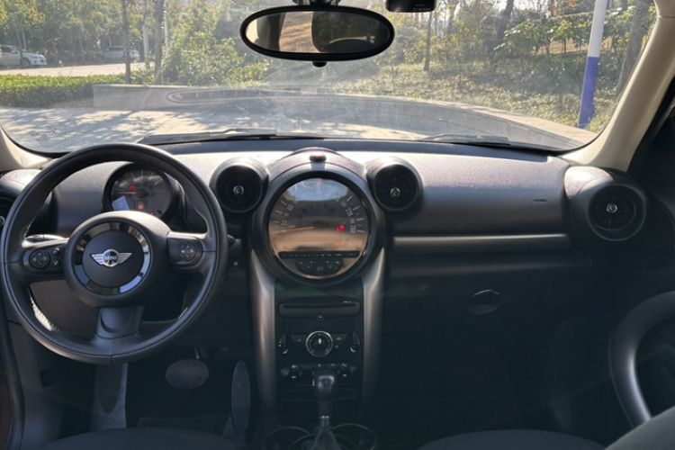 Used MINI Countryman 2014 1.6T COOPER ALL4 Fun Exterior 2