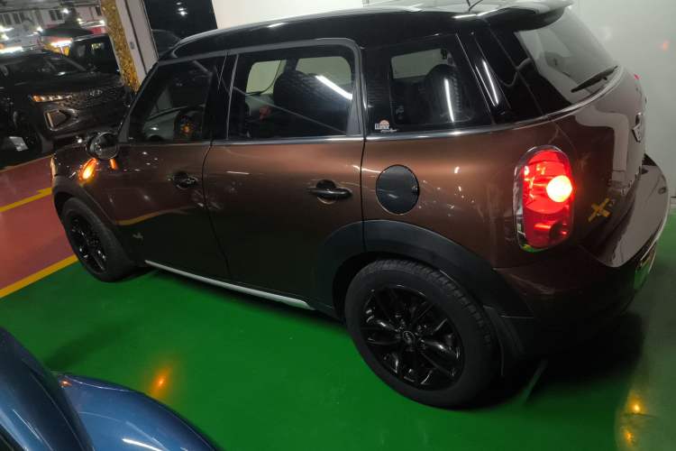 Used MINI Countryman 2014 1.6T COOPER ALL4 Fun Exterior 3