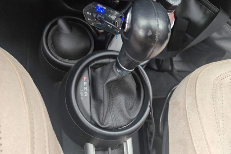 Used MINI Countryman 2014 1.6L COOPER Fun Gear Lever