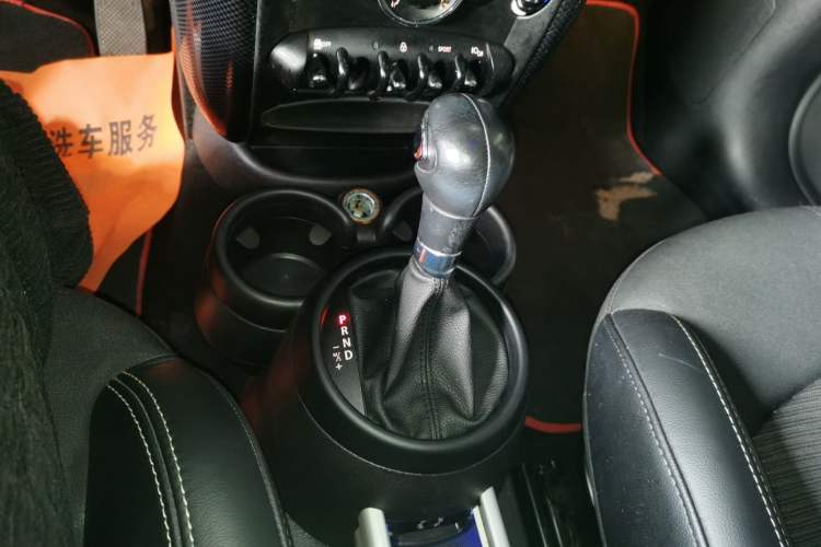 Used MINI Countryman 2014 1.6L COOPER Fun Gear Lever