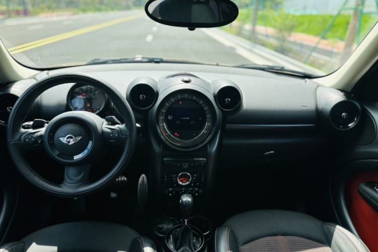 Used MINI Countryman 2014 1.6T COOPER S Interior 1