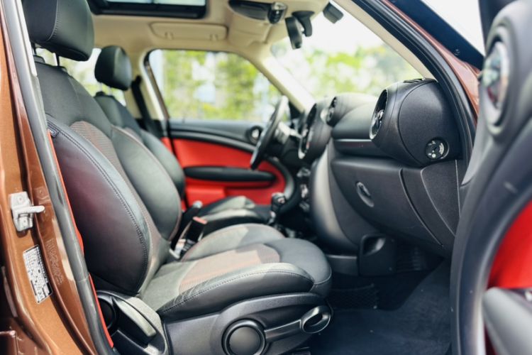 Used MINI Countryman 2014 1.6T COOPER S Interior 10