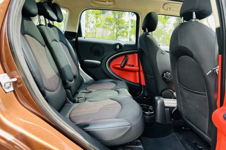 Used MINI Countryman 2014 1.6T COOPER S Interior 11