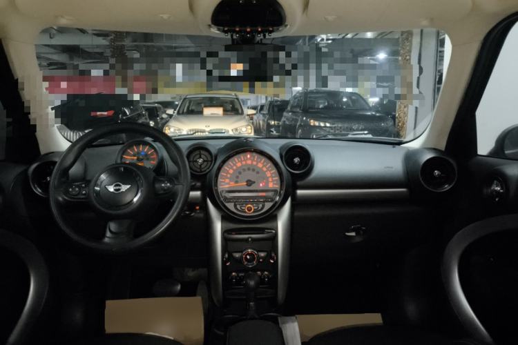 Used MINI Countryman 2014 1.6T COOPER ALL4 Fun Interior 2