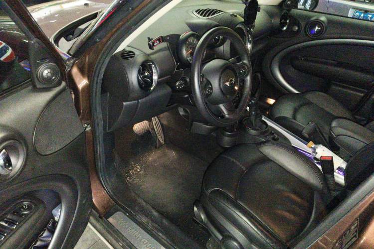 Used MINI Countryman 2014 1.6T COOPER S ALL4 Interior 2