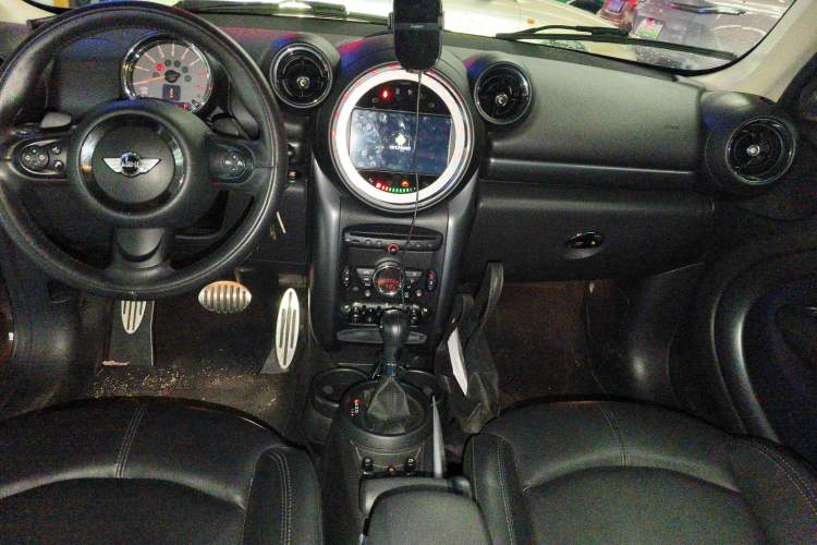 Used MINI Countryman 2014 1.6T COOPER S ALL4 Interior 3