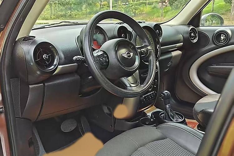 Used MINI Countryman 2014 1.6T COOPER ALL4 Fun Interior 3
