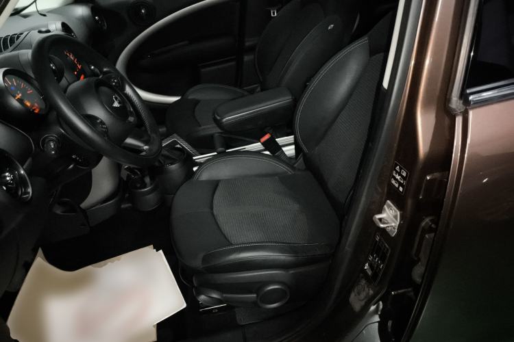 Used MINI Countryman 2014 1.6T COOPER ALL4 Fun Left Front Seat