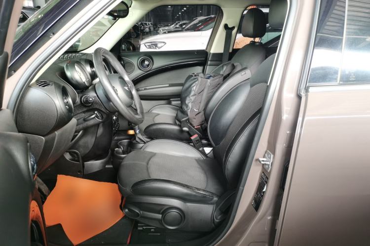 Used MINI Countryman 2014 1.6L COOPER Fun Left Front Seat