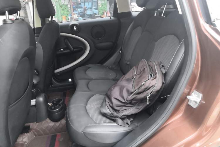 Used MINI Countryman 2014 1.6T COOPER ALL4 Fun Left Rear Seat