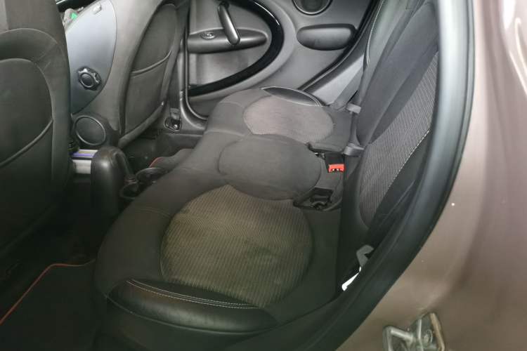 Used MINI Countryman 2014 1.6L COOPER Fun Left Rear Seat