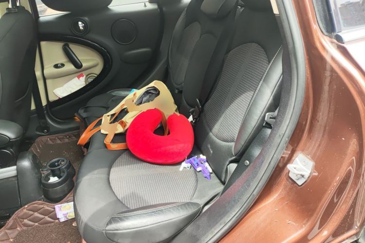 Used MINI Countryman 2014 1.6T COOPER ALL4 Fun Left Rear Seat