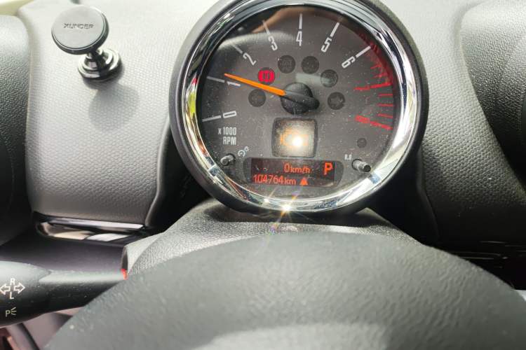 Used MINI Countryman 2014 1.6T COOPER ALL4 Fun Odometer Close Up