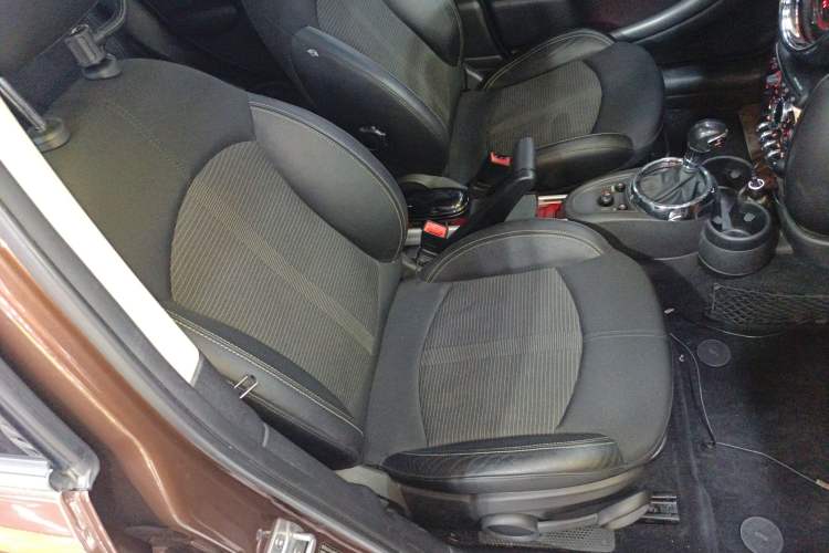 Used MINI Countryman 2014 1.6T COOPER S Right Front Seat