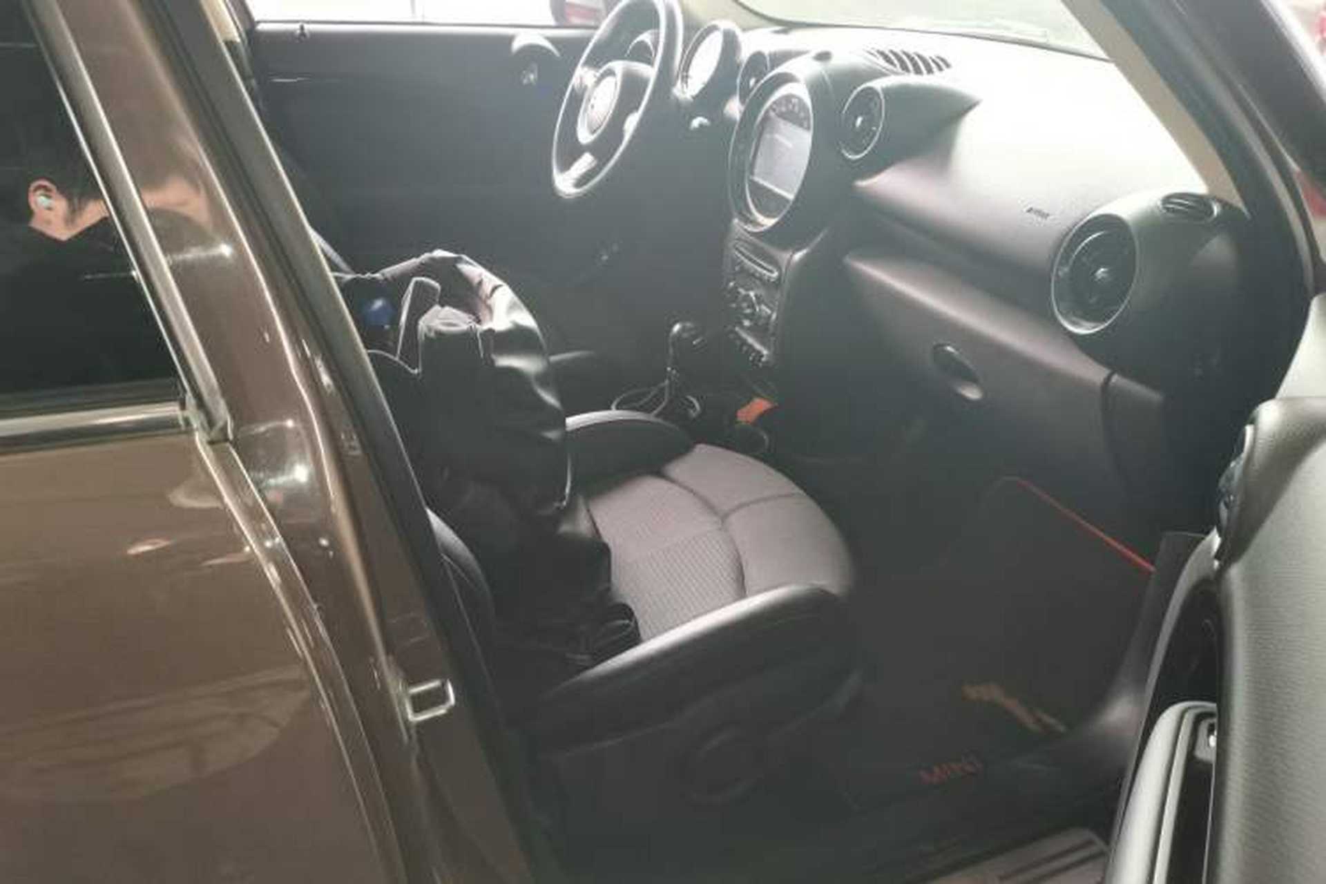 Used MINI Countryman 2014 1.6L COOPER Fun Right Front Seat