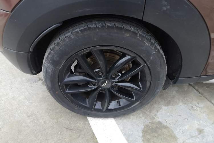 Used MINI Countryman 2014 1.6T COOPER ALL4 Fun Right Rear Wheel Hub