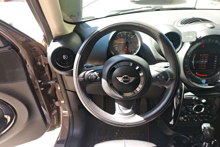 Used MINI Countryman 2014 1.6T COOPER ALL4 Excitement Steering Wheel